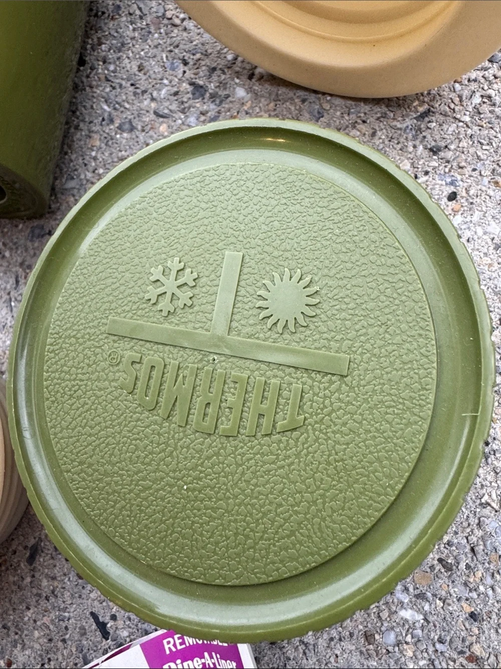 Thermos Olive Green and Cream Insulated Bottle Set